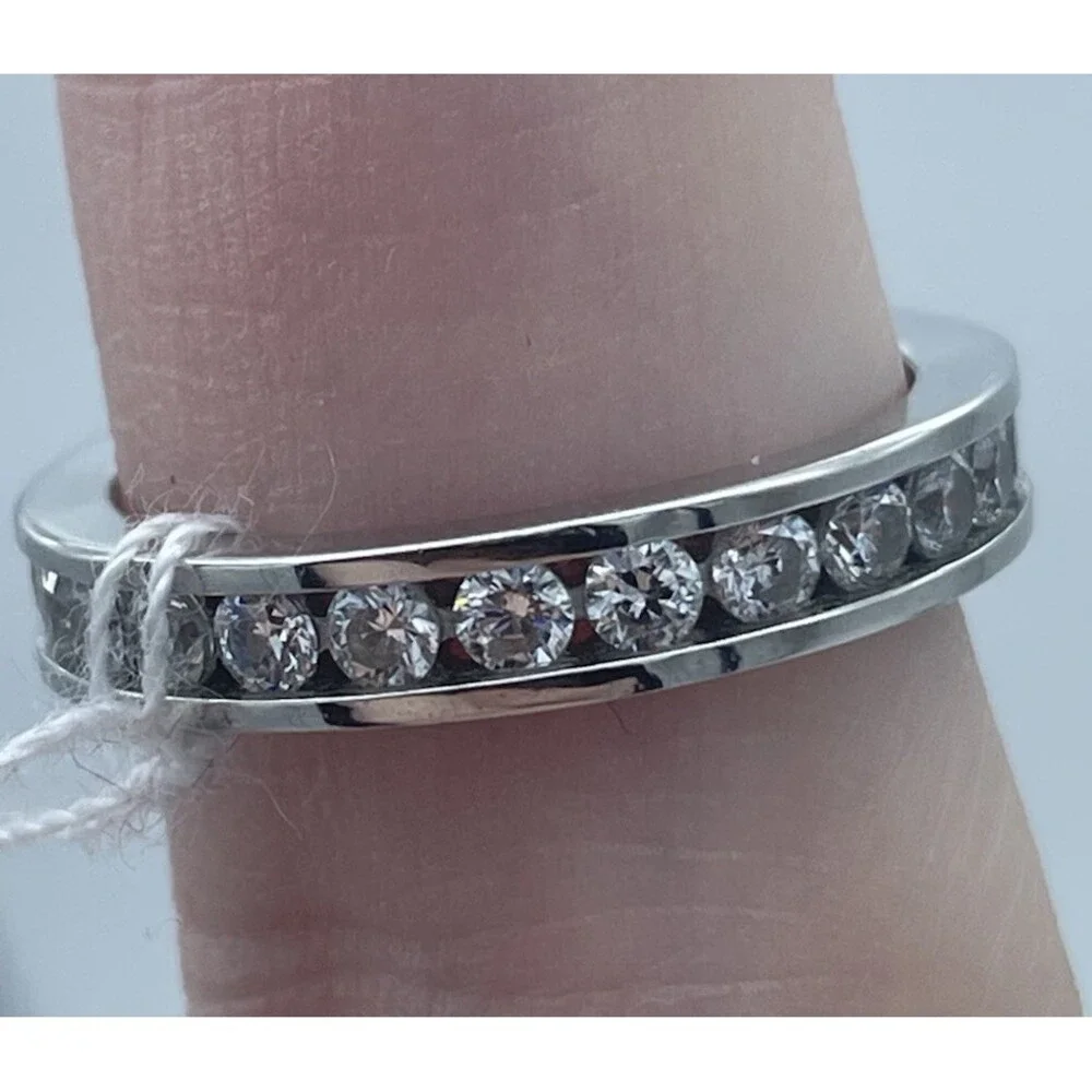 925 Sterling Silver CZ Eternity Band Ring Size 7 Made in Vietnam